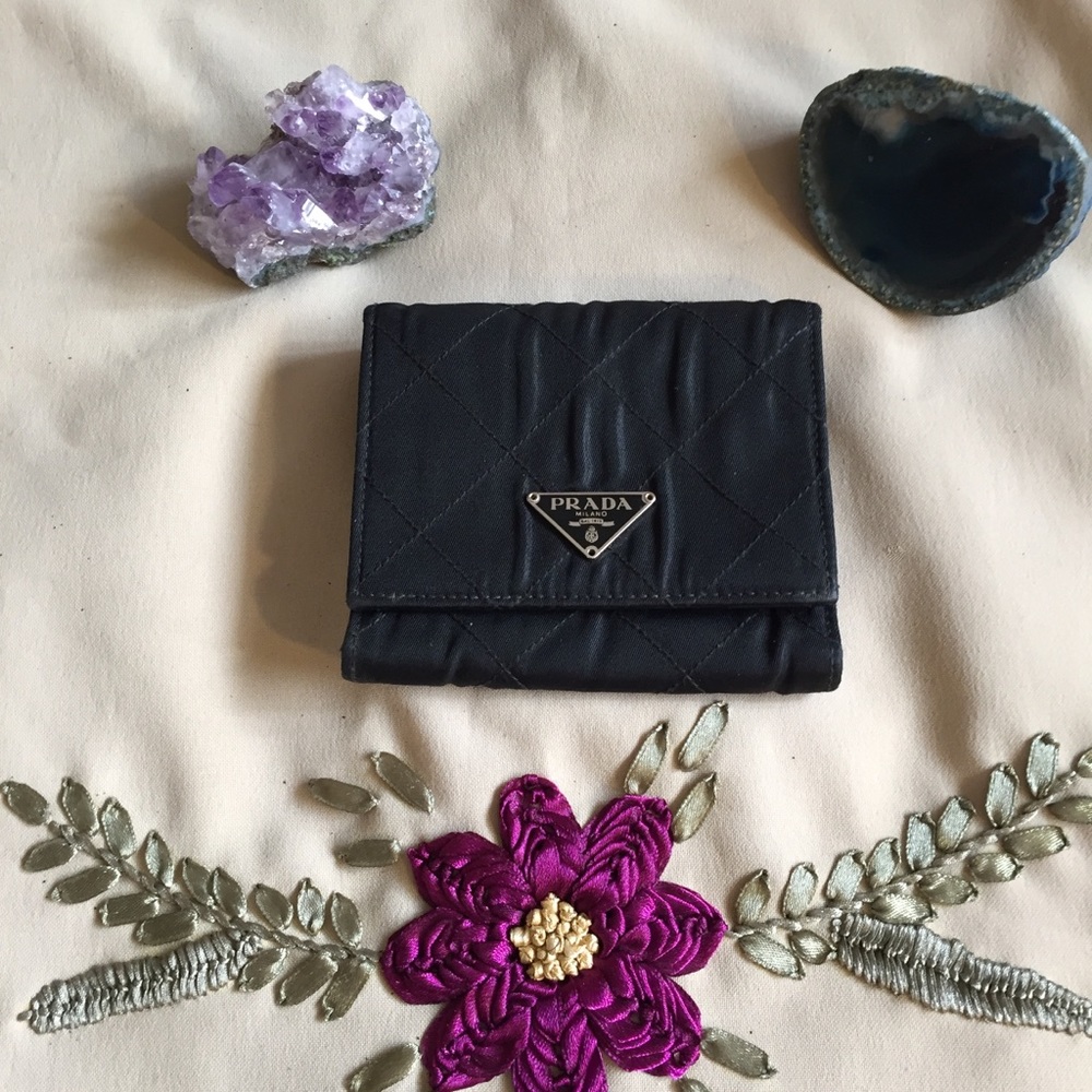 PRADA SHORT BLACK LEATHER NYLON WALLET